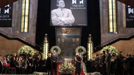 José Joel y Marisol, hijos de José José, encabezaron el Homenaje al Príncipe de la canción, en el Palacio de Bellas Artes.
