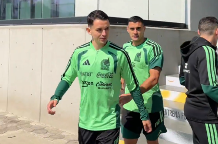 Álvaro Fidalgo ya luce la camiseta de la Selección Mexicana.