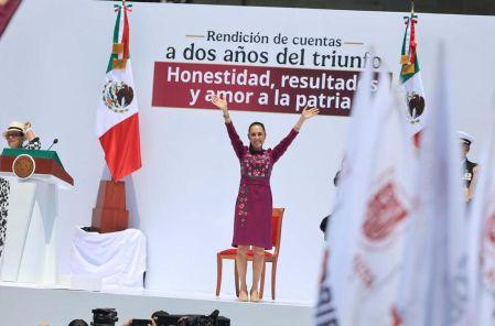“Los convoco a partir de la próxima semana vayamos a las plazas públicas a realizar asambleas informativas, repartir volantes y periódicos e informar al pueblo”, mencionó.