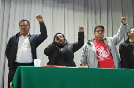 Integrantes de la CNTE durante su Asamblea Nacional Representativa.