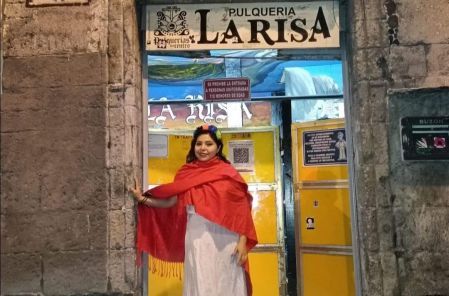 La devoción popular hacia deidades e iconos prehispánicos se empezó a dar fuertemente en las pulquerías de la Ciudad de México