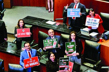 110226 MRA SESION SENADO Ciudad de MÈxico a 11 de Febrero del 2026SESI”N PLENARIA DE LA C¡MARA DE SENADORES.  SAL”N DE SESIONES DE LA C¡MARA DE SENADORES, PEIISTAS, JORNADA DE 40 HORAS DE TRABAJO .FOTO MATEO REYES ARELLANO