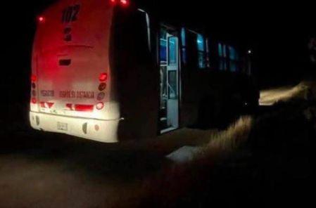 Un autobús de la empresa Transportes Vencedor fue localizado abandonado y con el motor encendido