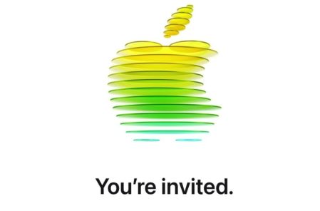 Diseño de la invitación al Apple Event del 4 de marzo, con un logotipo estilizado en tonos verdes y amarillos sobre fondo blanco y el texto “You’re invited”, difundida por Apple a medios.