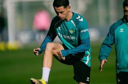 Álvaro Fidalgo con el Real Betis