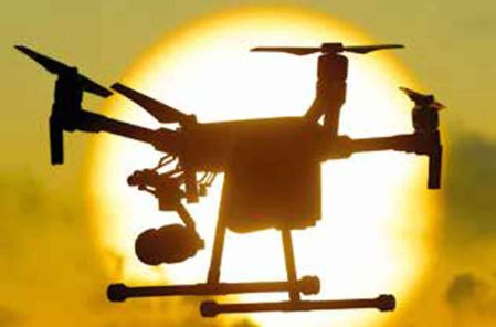 Autoridades de EU destinan más contra la guerra de drones en la frontera.