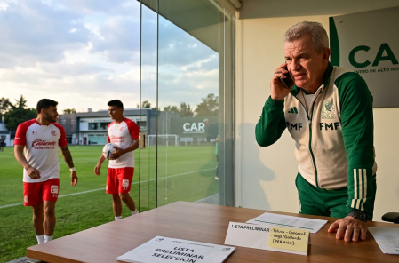 Javier Aguirre soltó a un par de jugadores para que estén con el Toluca.