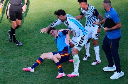 Duras sanciones a Argentina tras el Mundial 2026: Multas, Paredes fuera 10 partidos…