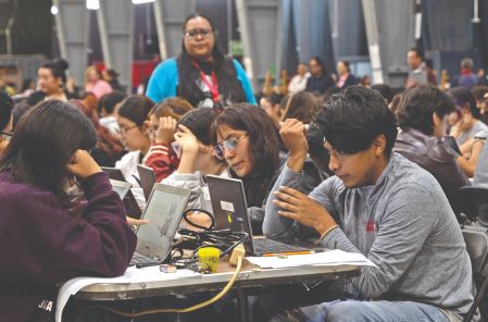 La ordeña de reactivos habría sumado a la crisis en el examen de ingreso a las licenciaturas de la UNAM