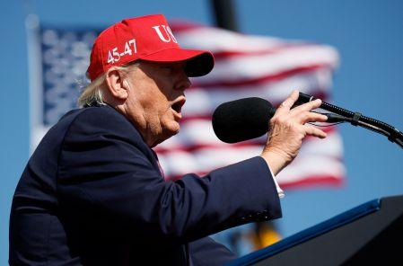 Durante un mitin en Arizona, el mandatario estadunidense, Donald Trump, volvió a elogiar a la presidenta Claudia Sheinbaum, de quien resaltó “tiene la voz más hermosa”.