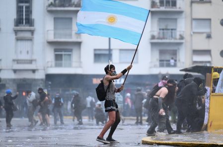 Se estima que 30 por ciento de los trabajadores universitarios perdieron