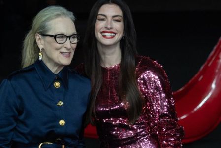 Anne Hathaway y Meryl Streep durante la presentación de la película El Diablo Viste a la Moda 2.