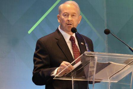 El director de la AEI, acompañado de los miembros de la embajada estadounidense y dos colaboradores venían en la misma unidad que se precipitó a un barranco.