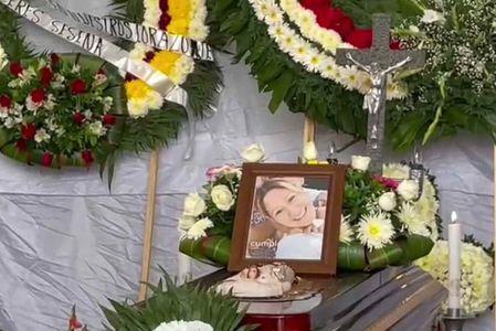 Imagen del ataúd y foto de Margarita Ceceña, víctima de feminicidio. 