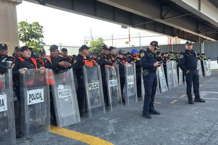 Manifestación en el AICM.