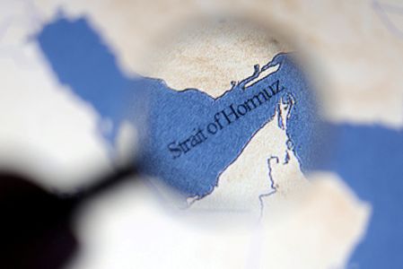 El cierre del estrecho ha elevado el precio del crudo por encima de los 110 dólares.