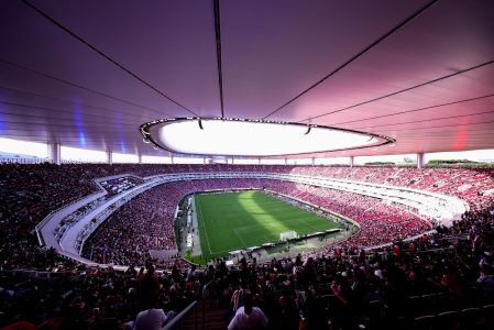 ¿Quiénes son los arquitectos del Estadio Akron?