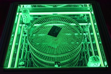 En esta exhibición, los artistas presentan un internacionalismo chicano con una visión incluyente.