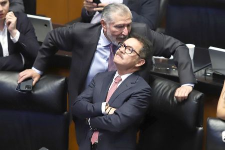 Los senadores Adán López e Ignacio Mier mostraron su disgusto cuando el PT dijo que no avalaría la revocación.
