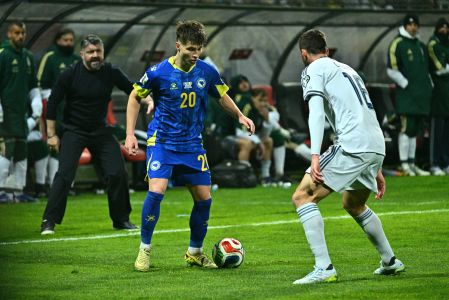 Bosnia-Herzegovina e Italia pelearon cada metro, cada balón.