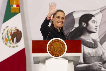 Mexicana de Aviacion, conferencia matutina, Conferencia del Pueblo, AIFA