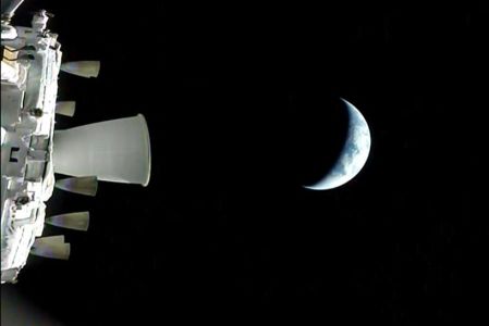 02/04/2026 La Artemis II en su viaje a la Luna.  Los cuatro astronautas que viajan en la misión Artemis II han completado al inicio de su segunda jornada la maniobra de elevación del perigeo, lo que supone otro ajuste orbital previsto para las primeras horas de la misión, según informa la NASA.  ESPA-A EUROPA MADRID SOCIEDAD