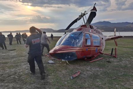 El accidente ocurrió cerca de la Presa del Bosque y habría sido provocado por una falla mecánica combinada con ráfagas de viento.