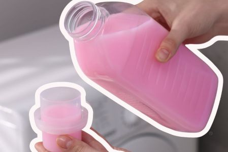 Mezcla suavizante y alcohol: por qué debes ponerlo en tu ropa y qué beneficios tiene