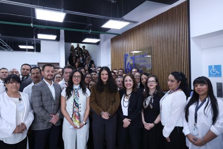 El espacio concentra áreas de asesoría jurídica, atención psicológica, servicios médicos y trabajo social