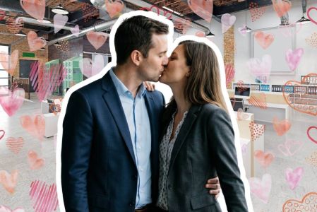 ¿Me pueden correr si beso a alguien en la oficina?