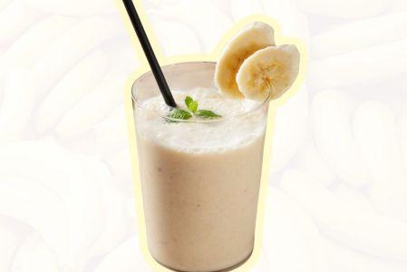 Cremosa agua de plátano, sin azúcar, para aprovechar las piezas muy maduras