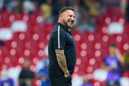 Antonio Mohamed cuestionó la actitud de la abanderada Karen Díaz.