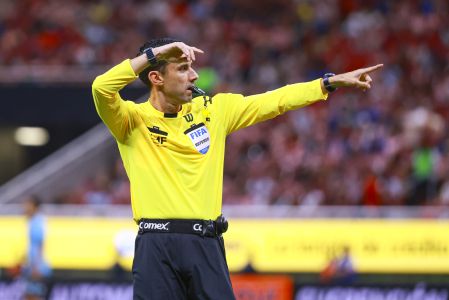 César Ramos Palazulos será el encargado de impartir justicia en el León Vs América.