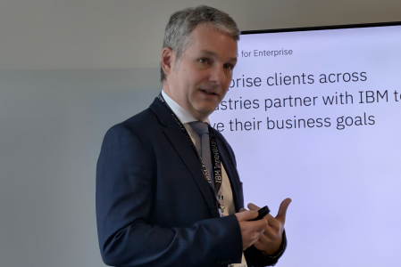 Para Alexandre Pfeifer, líder de IBM Quantum para América Latina, uno de los cuellos de botella de la tecnología es el desarrollo de talento.