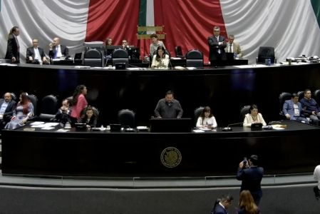 Los diputados discutirán un acuerdo para relevar a tres consejeros del INE.