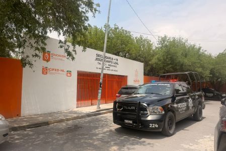 Fuentes de la Secretaría de Seguridad Pública municipal confirmaron el hallazgo del escrito tras el reporte efectuado por la directora de la secundaria.
