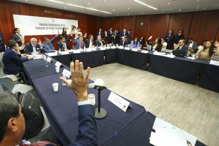 Previo a la discusión en el Pleno, la invitación a la gobernadora fue aprobada en comisiones.