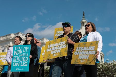 Estados Unidos reclasificó la marihuana para facilitar su uso con fines médicos, lo que abre la puerta a más investigaciones científicas sobre cannabis.