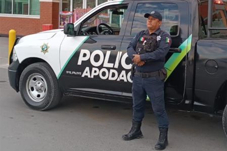 A pesar de la agresión, el afectado logró ingresar a uno de los cuartos que renta, donde se mantuvo a resguardo mientras los atacantes emprendían la huida con rumbo desconocido.