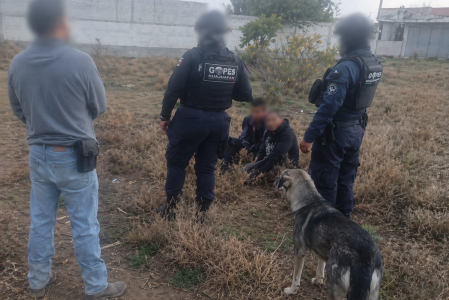 Presuntos asaltantes terminan llorando; los salvan de ser linchados