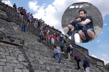 Entre la confusión, algunas personas empiezan a notificar a los demás la zona en la que están las ambulancias