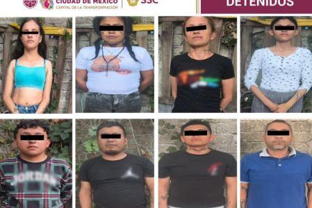 Los agresores también usaron grúas para sacar tres vehículos, por lo que la víctima señaló a los responsables