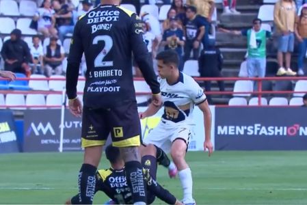 Echaron a Brian García por patadón en zona prohibida