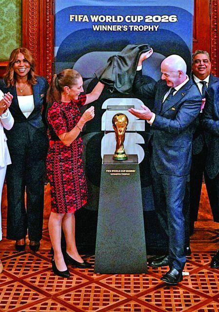 La presidenta Claudia Sheinbaum se reunió con el presidente de la FIFA, Gianni Infantino, así como con representantes de federaciones y confederaciones. Hasta anoche, la mandataria aún evaluaba si asistirá al Fan Fest del Zócalo.