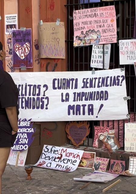 Miles de mujeres se dieron cita en el Zócalo capitalino este 8 de marzo, día Internacional de la Mujer.