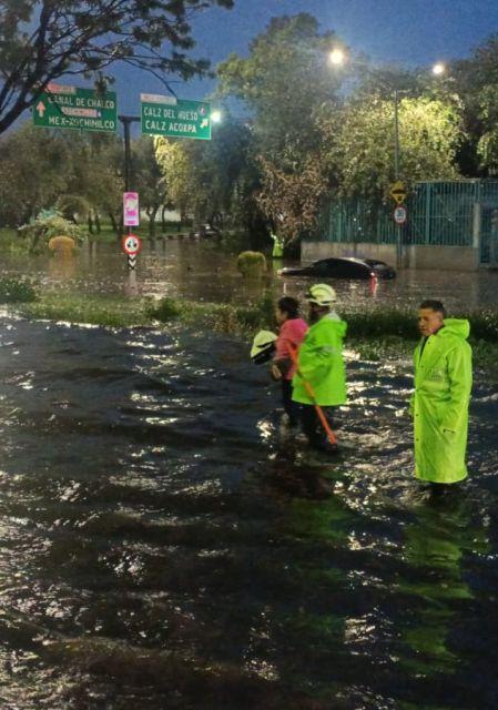 Los servicios de emergencia a laboraron en Periférico Sur y Viaducto Tlalpan