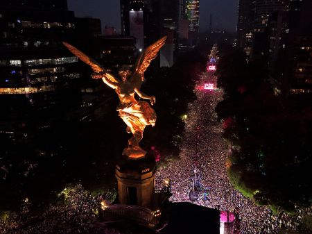 Qué locura!”, así reaccionó el mundo a los festejos en el Ángel de la Independencia