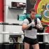 Saúl “Canelo” Álvarez apareció entrenando con un dispositivo lleno de agua que altera el equilibrio y obliga al cuerpo a reaccionar bajo presión