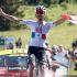 Isaac del Toro conquistó el Tour Auvernia-Ródano-Alpes tras una exhibición en la montaña que le permitió remontar 49 segundos y quedarse con el liderato general.