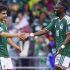 Gilberto Mora y Julián Quiñones celebran gol de México durante el Mundial 2026.